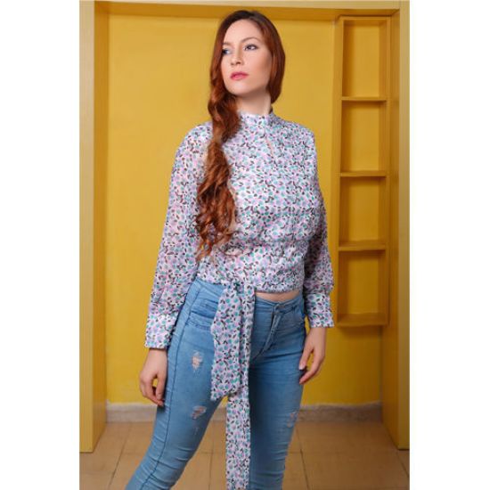 Picture of شومیز جلو گره زمینه سفید با طرح های یاسی رنگ